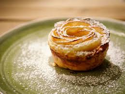 Appelroosjes met bladerdeeg